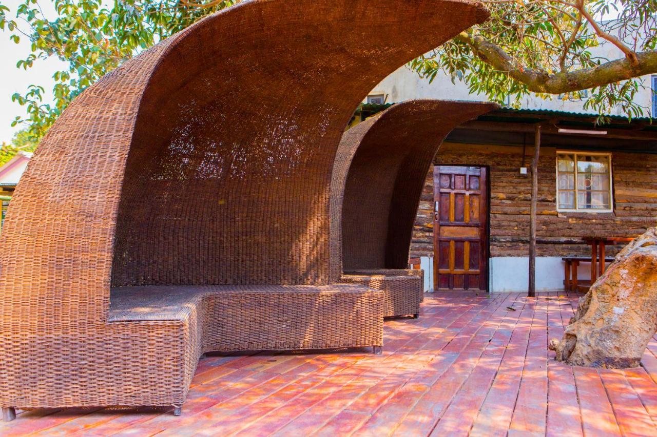 Lusaka Backpackers Hostel Екстериор снимка